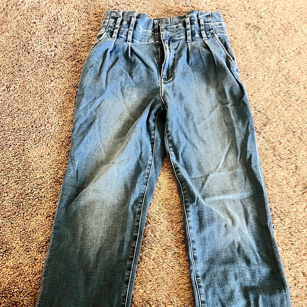 Express super high waisted jeans in size 4. Never used.